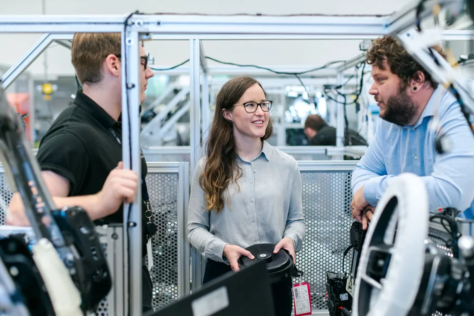 Technische werkomgeving ter illustratie van organisatie